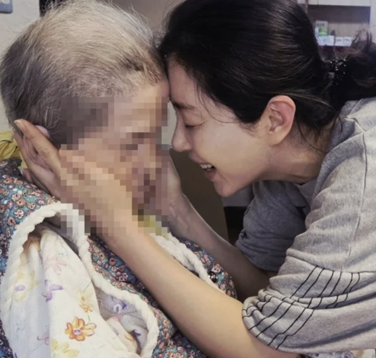 사진=배우 송윤아 SNS