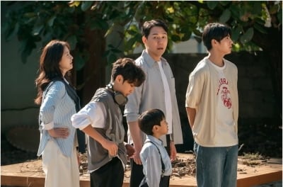 박성웅, 자식 농사 성공한 줄 알았는데…의대생 아들과 유학파 자녀 데리고 귀농 ('심우면')