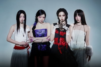 '글로벌 걸그룹' 코스모시, 오늘(31일) 두 번째 미니 앨범 '오브 더 월드' 발매