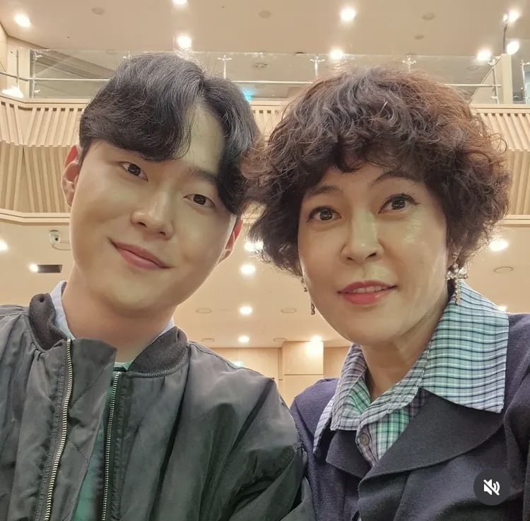 조혜련 아들, 한국 떠나 호주로…교회서 엄마랑 이별 사진