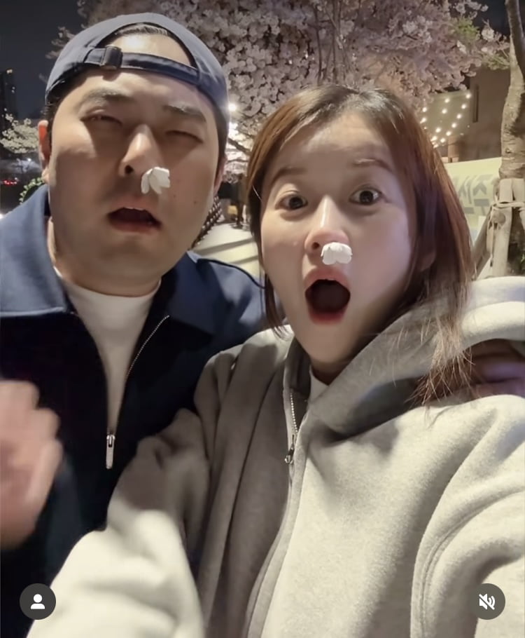 김승혜, 콧구멍에 벚꽃만 꽂아도 좋아…김해준과 불광천 데이트
