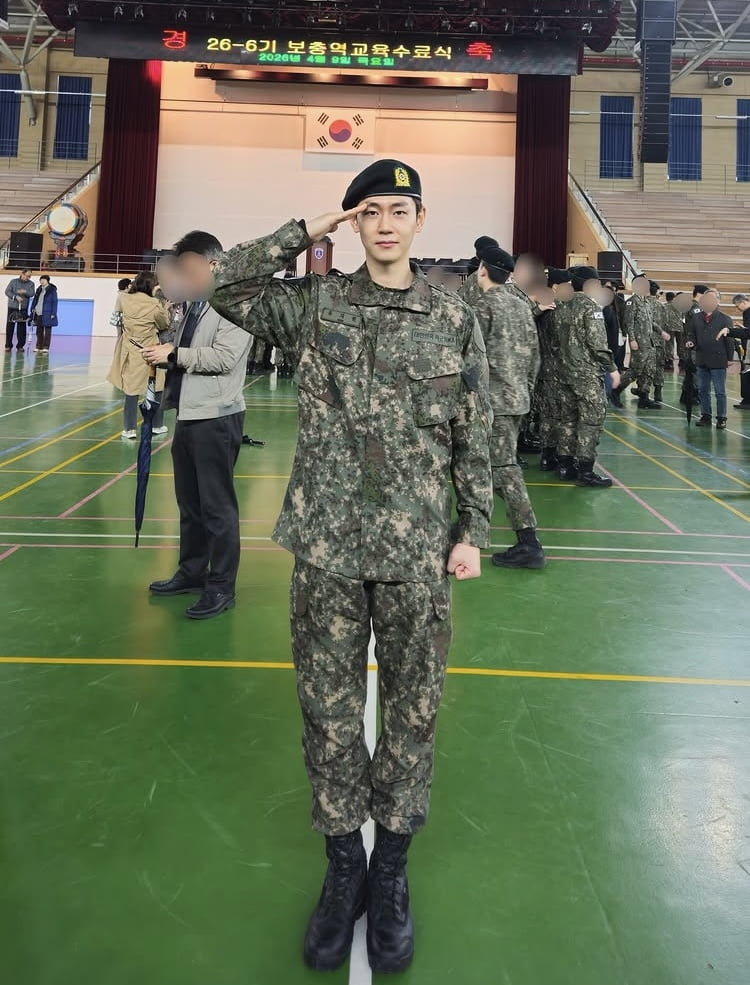 유지원, 의사 가운 말고 군복입고…3주간의 훈련소 수료