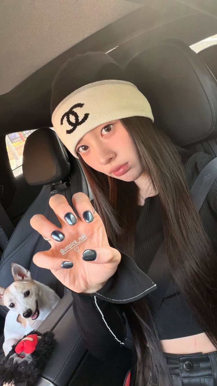 ‘환연’ 이지연, 탈모 가렸다…명품 C사 비니로 힙스터 감성만