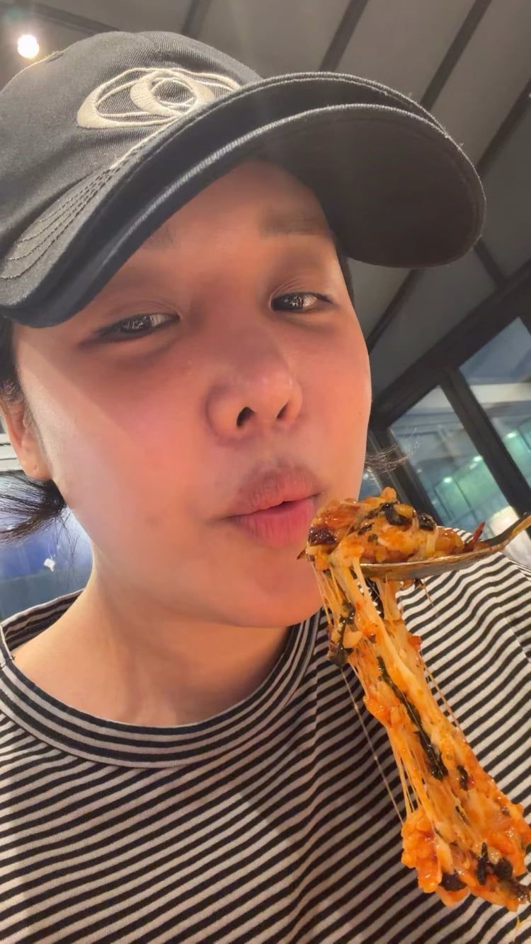 랄랄, 600만원대 비즈니스 타면 뭐해…K-볶음밥이 짱이야