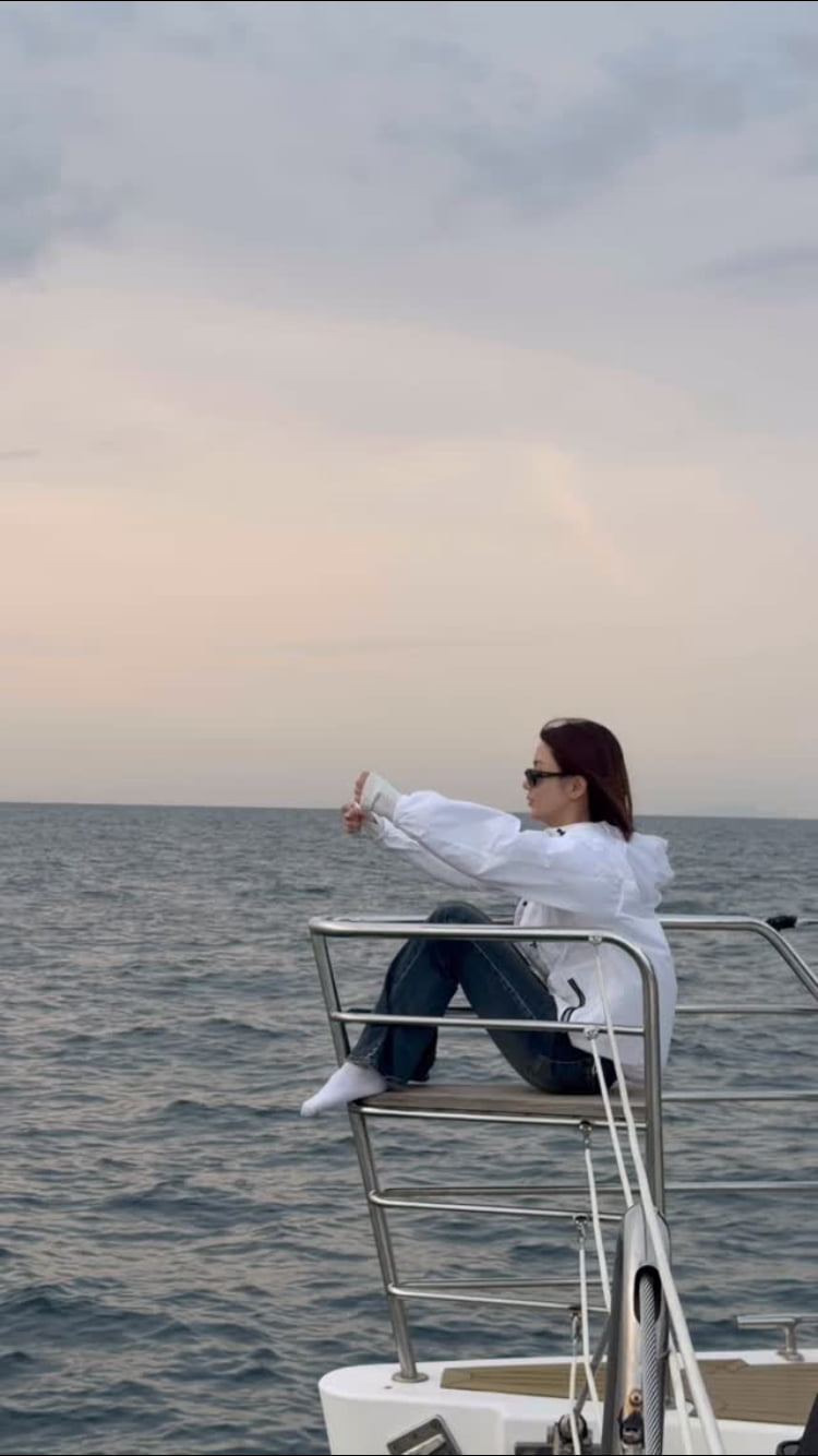 권은비, 24억원 꼬마빌딩 사더니…이젠 요트까지 욕심나나