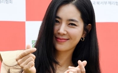 '차범근 며느리' 한채아, 유튜브서 딸 차봄 최초 공개…아빠 차세찌 닮았나