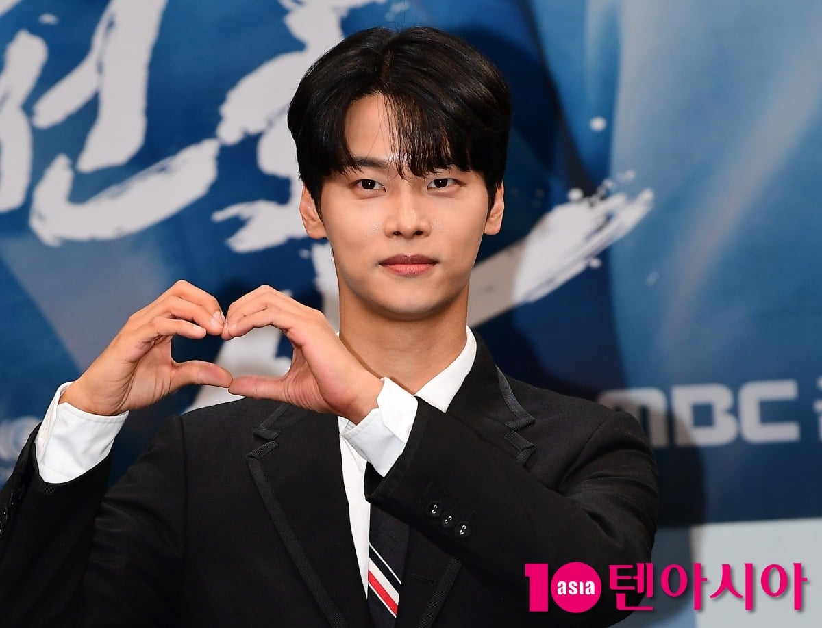 '로맨스의 절댓값'에서 가우수 역을 맡은 배우 차학연 / 사진=텐아시아DB