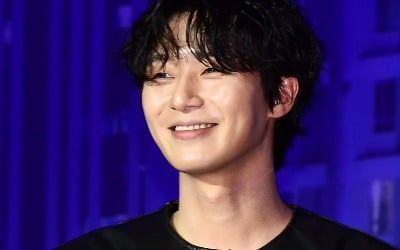 박서준, 결국 사과했다…6살 연상 여배우 핀잔에 "미안해" ('꽃청춘')