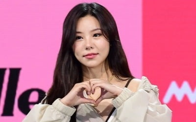 휘인, 새 소속사 계약하고 기쁜 소식…'adagio'로 컴백 D-10