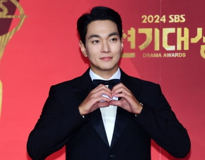 [공식] '브브걸 유정과 결별' 이규한, 새 가족 생겼다…"전폭적으로 지원" 호기로운컴퍼니 行