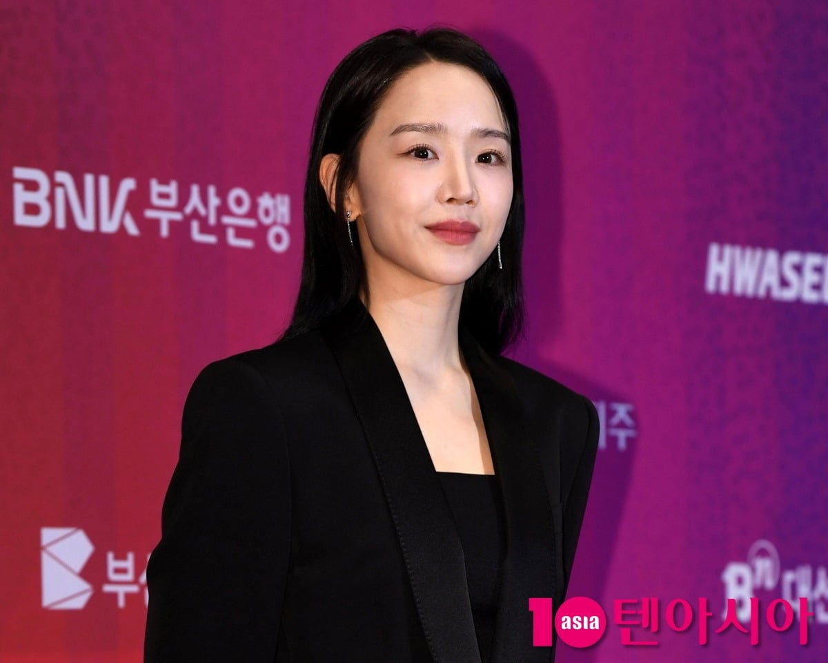 배우 신혜선이 취재진 앞에 섰다. / 사진=텐아시아DB