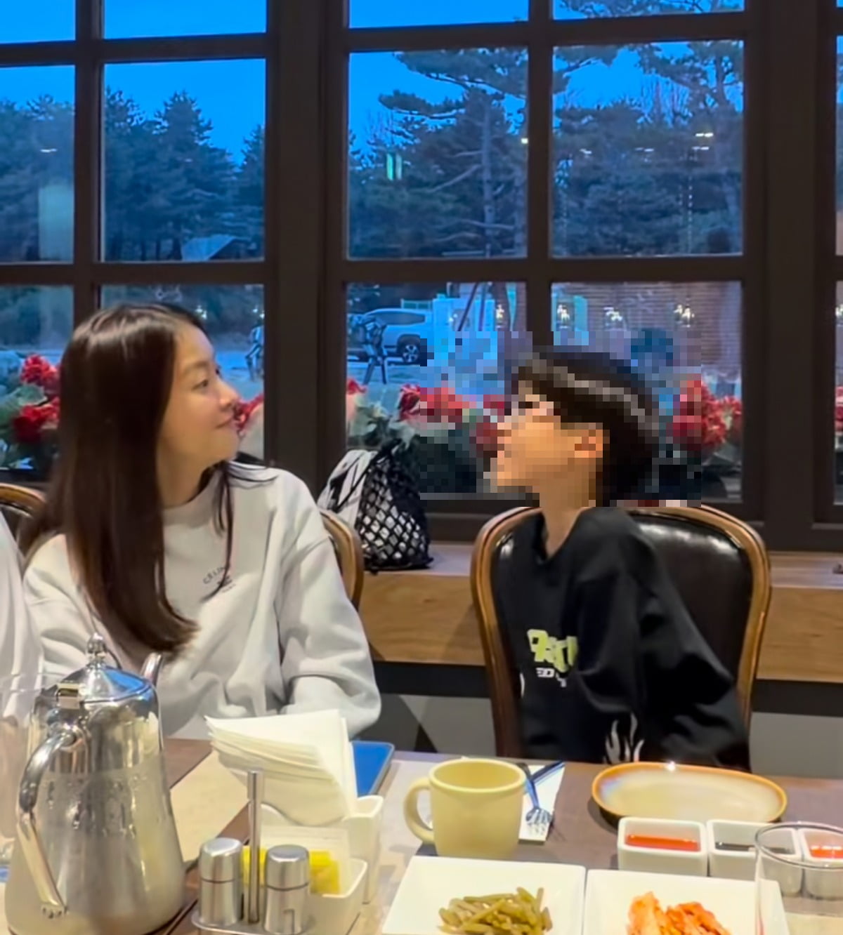 배우 이시영이 아들과 다정한 시간을 보내고 있다.
사진=배우 이시영 SNS