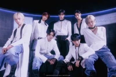 '보이즈플래닛' 인기 멤버가 2명이나 있다는 FNC 아이돌 그룹…4년 치에 또 글로벌 도약