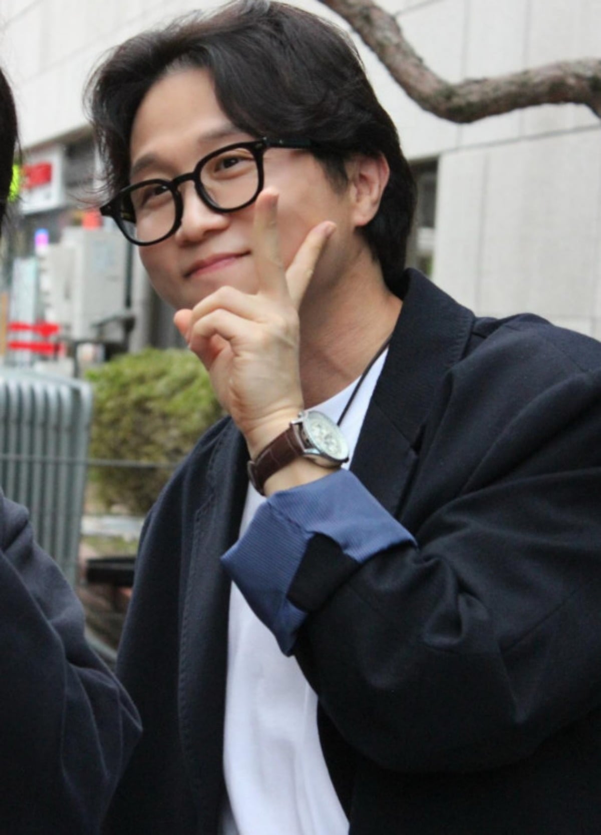 개그맨 박성광이 팬들과 기념 촬영을 하고 있는 모습. / 사진=박성광 SNS