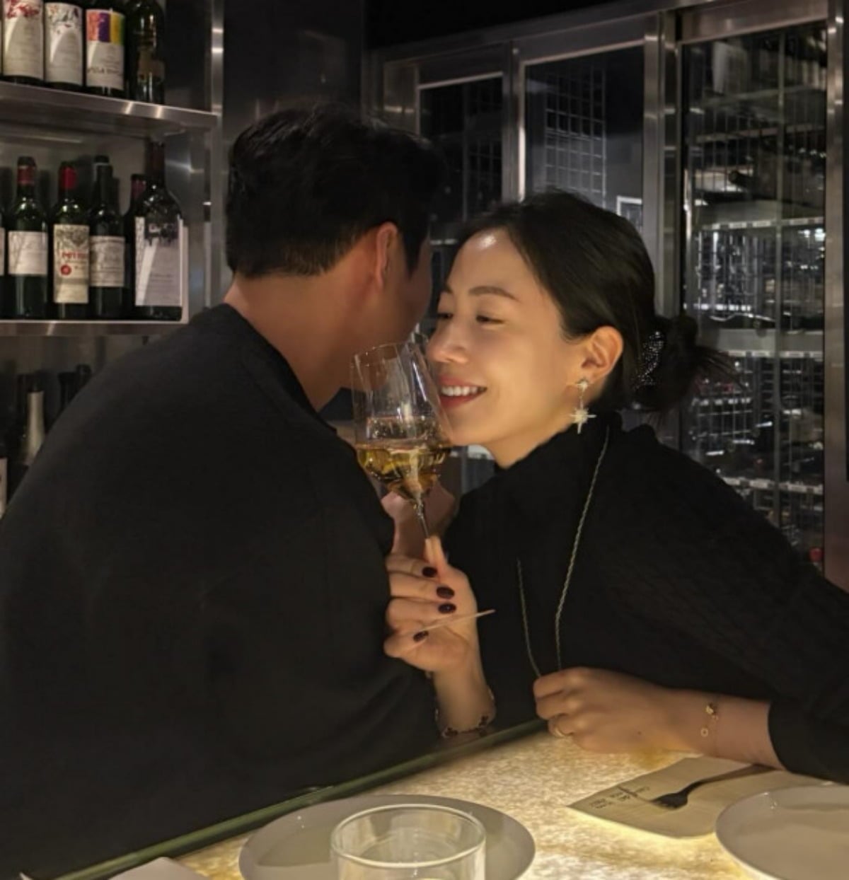 그룹 티아라 출신 화영이 결혼 소식과 함께 부부 예능 출연 의사를 내비쳤다. / 사진=류화영 SNS