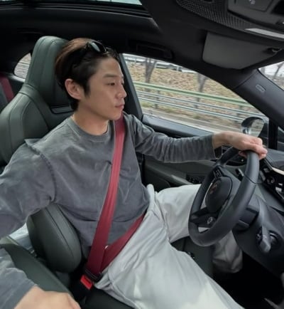 "수입 0원"이라던 정준원, 포르쉐 탑승했다…'언슬전' 출연료 드디어 입급됐나