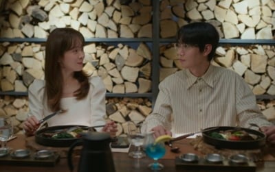 한지민, ♥결혼 전제 만남 중이었나…박성훈과 첫만남서 식겁 "내레이션 하나하나 와닿아" ('미혼남녀')