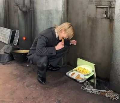 방탄소년단 지민, 군만두를 이렇게 먹을 일인가…세계적인 유명세 잊어버리나 봐