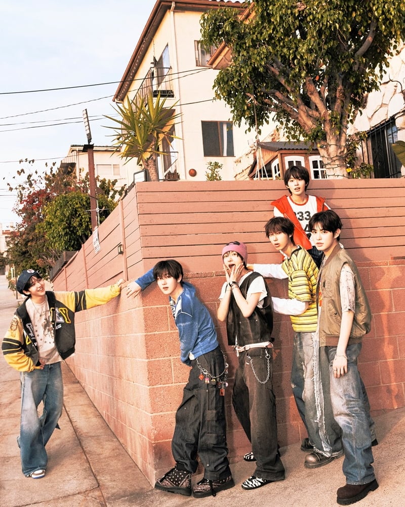 킥플립 '눈에 거슬리고 싶어' 뮤직비디오 포토 / 사진=JYP엔터테인먼트