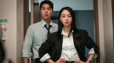 신혜선, 업계 동료와 ♥핑크빛 불거졌다…"함께 연기하며 설레는 감정 느껴" ('은밀한')