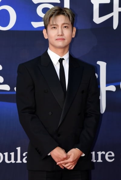 '비연예인♥' 최강창민, 결혼 7년 차에 깜짝 소식 알렸다…"에너지 기대 당부" ('최씨크루')