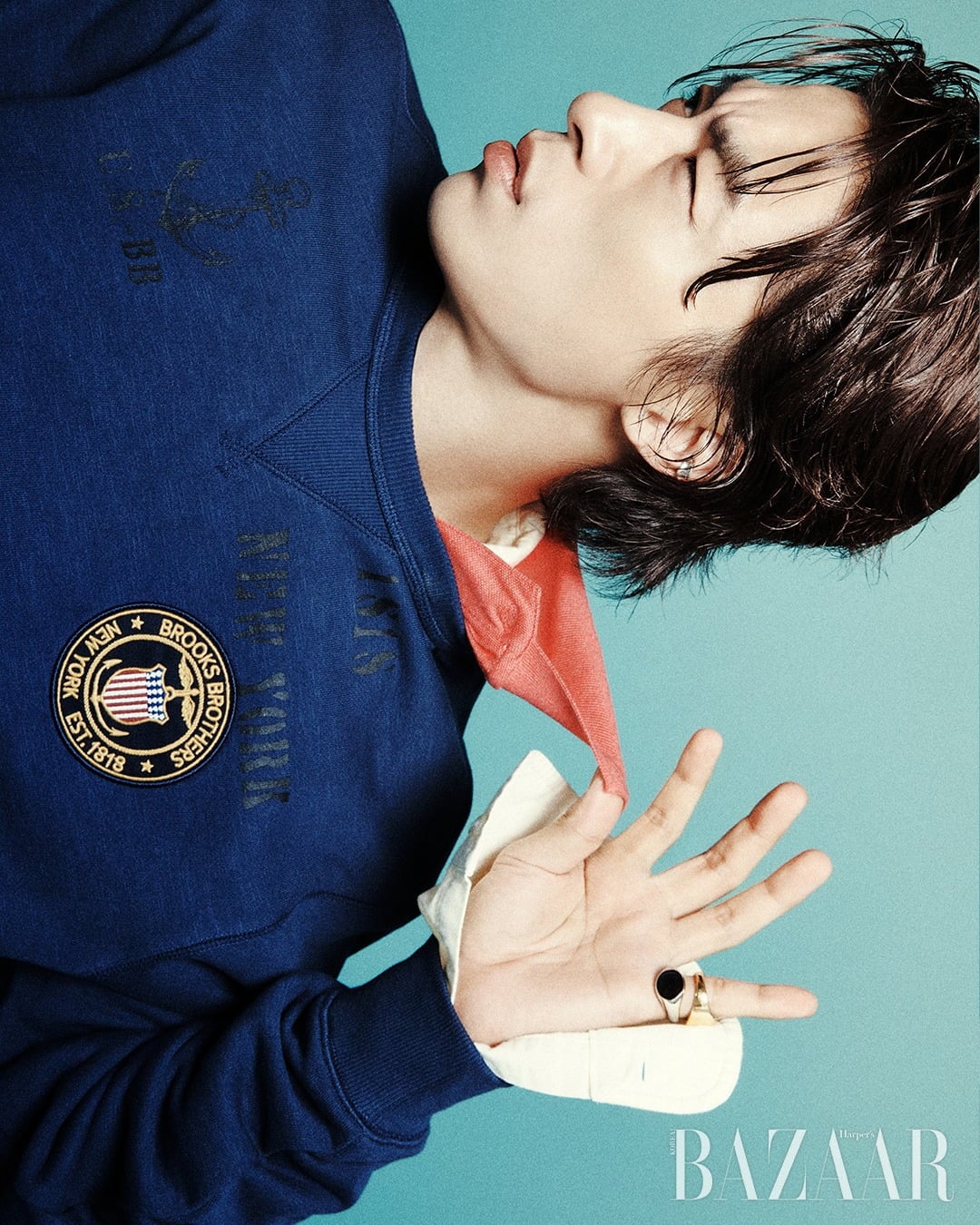 브룩스브라더스가 배우 구교환을 봄/여름 시즌의 전속 모델로 발탁했다./사진제공=하퍼스바자