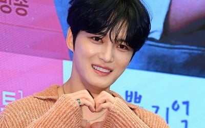 '40세' 김재중, 마침내 결혼 결심했다…4살 연하 女아이돌에 "처음으로 가슴 뛰어" ('편스토랑')