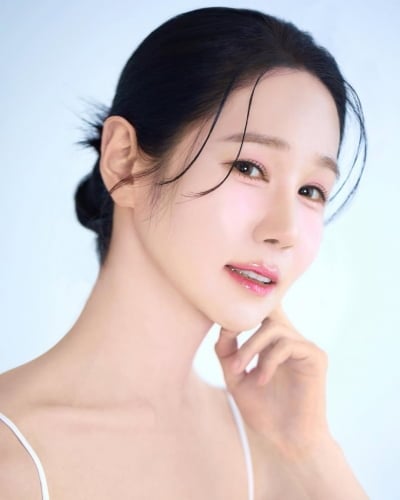 '돌싱' 16기 옥순, 유산+사별 아픔 딛고 혼인신고 했다…재력가와 결혼 발표