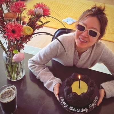 '케빈오♥' 공효진, 털털한 모습도 '공블리'…밝은 색 니트 입고 '여신 미소'