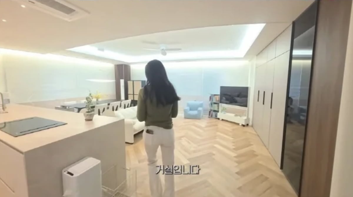 배우 이시영이 새로 이사한 송도 집을 공개했다.
사진=유튜브 채널 '뿌시영' 캡처