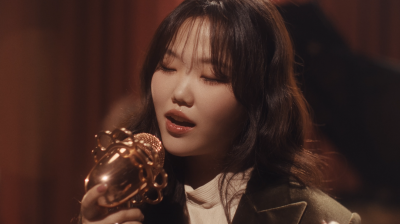 악뮤 이수현, 슬럼프 극복하더니 승승장구…뷰티 브랜드와 컬래버