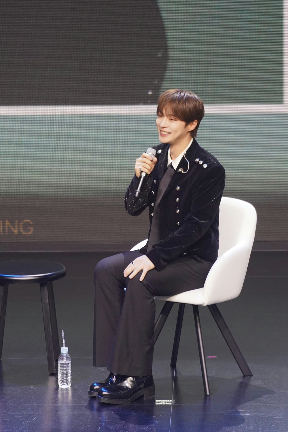 [사진 = YY엔터테인먼트 제공]