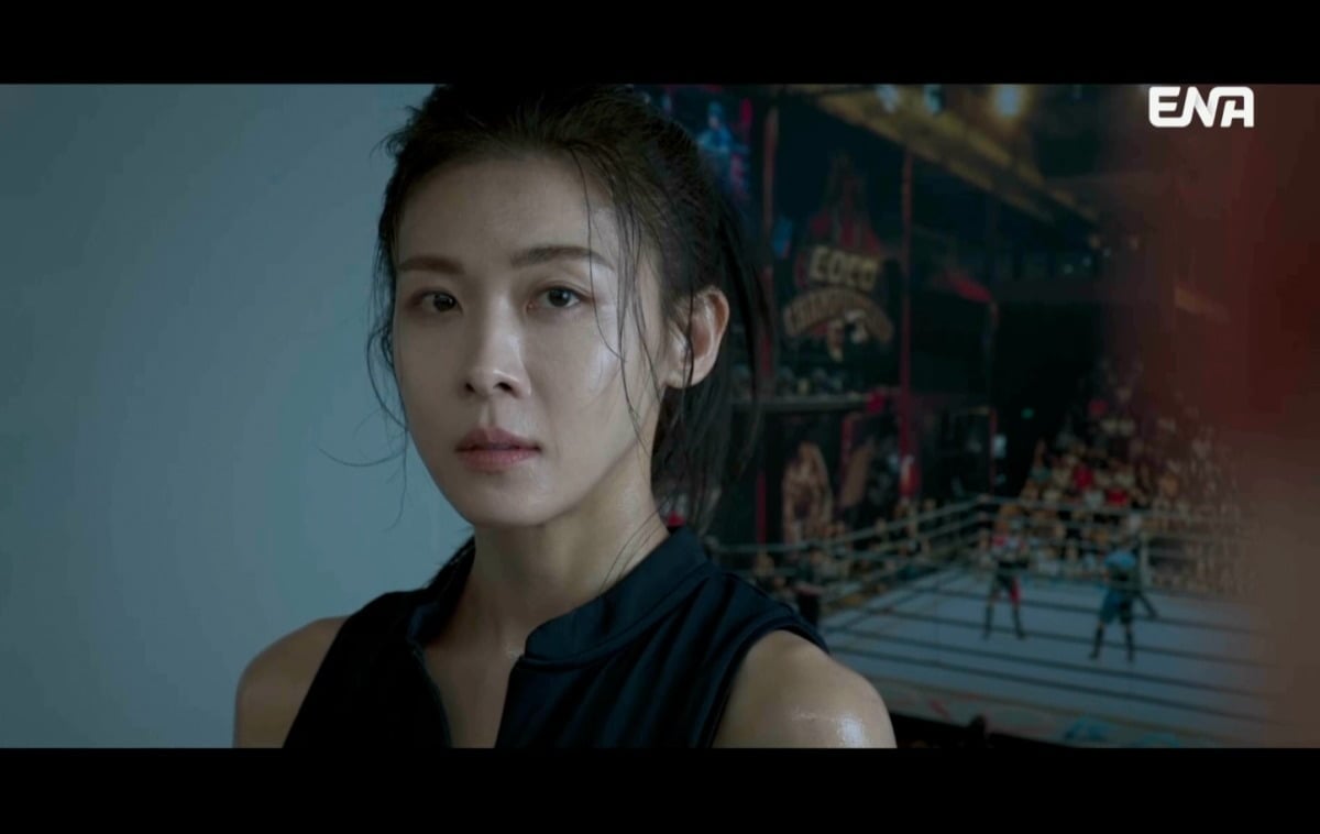 '클라이맥스' 7화에서 위기에 놓인 하지원 / 사진제공=KT스튜디오지니