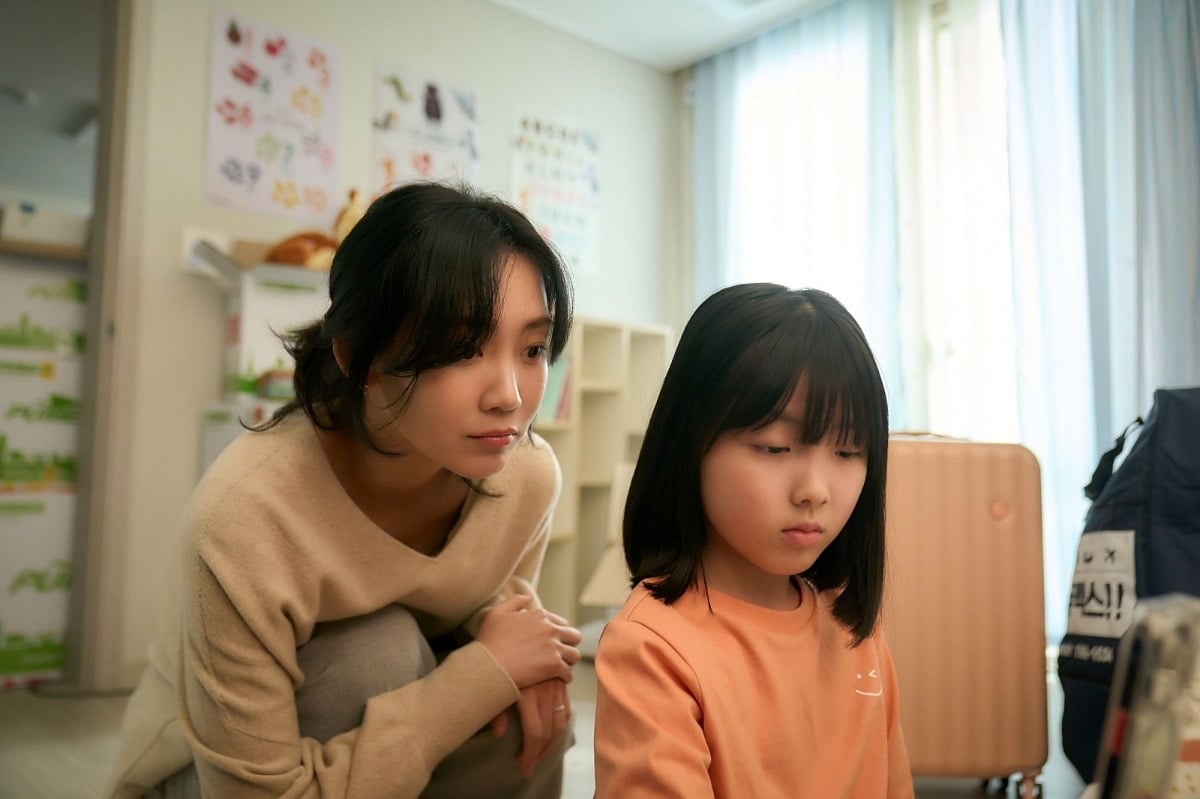 배우 신현빈이 영화 '군체'에 생명공학부 교수이자 특별조사팀 공설희  역으로 출연한다. / 사진제공=쇼박스