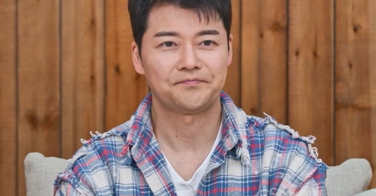 전현무가 전수경 아버지의 셀프 연애사 폭로에 부러움을 드러냈다./사진제공=TV조선