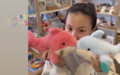 '도끼♥' 이하이, 공개 연애하더니 얼굴에서 번쩍번쩍 광이 나네