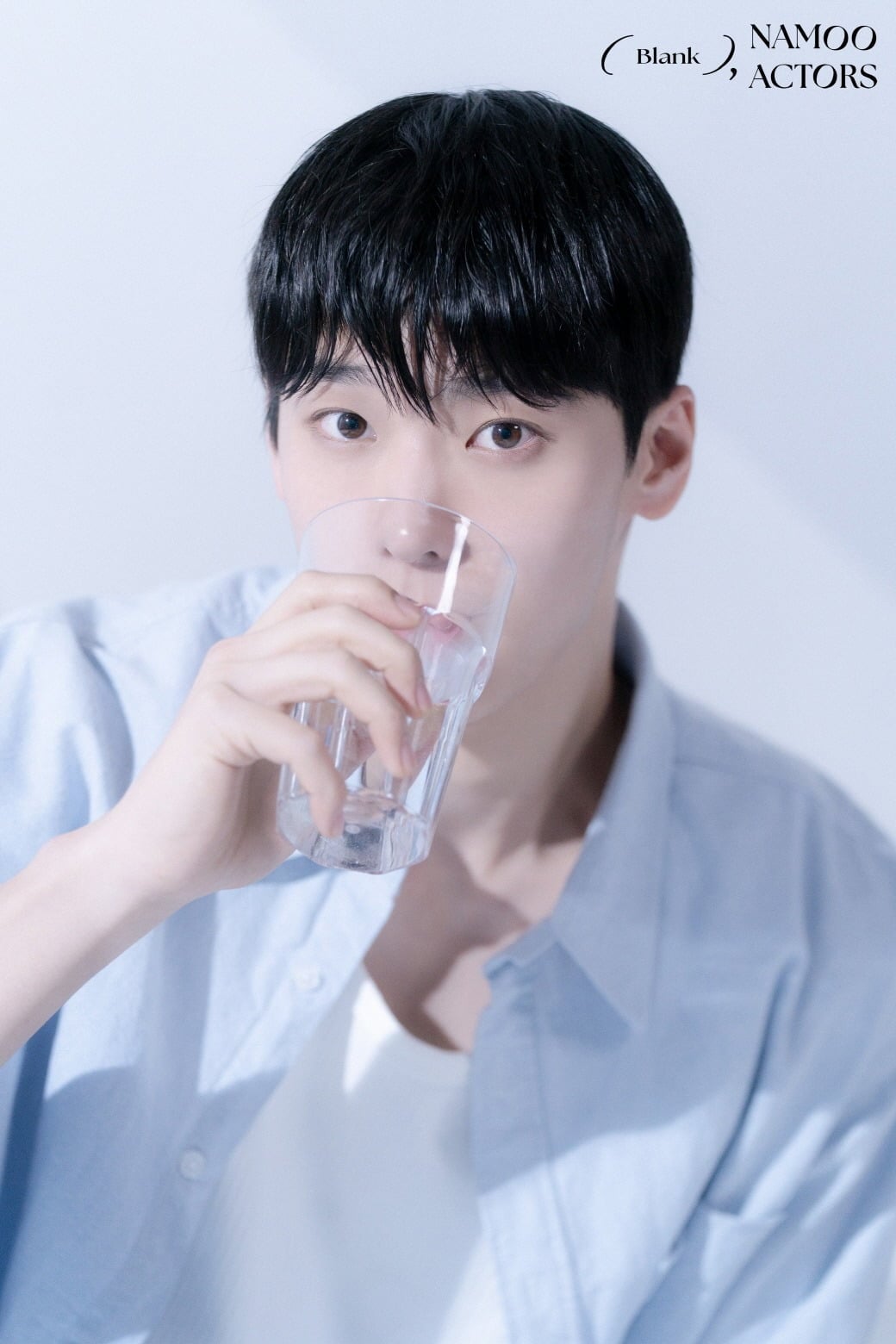 한태하가 데뷔 후 첫 화보를 통해 본연의 매력을 선보였다./사진제공=나무엑터스