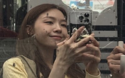 걸스데이 민아, 앵글 속 남자 손 누군가 했더니…♥온주완 특급 에스코트