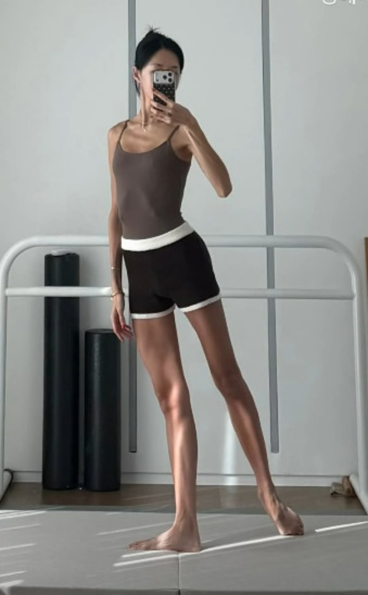 배우 엄태웅의 아내 윤혜진이 운동에 한창인 모습. / 사진=윤혜진 SNS