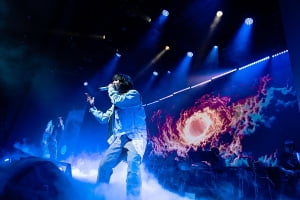 정일훈, 'Merry Go Round' 아마존 4개 차트 동시 1위 달성