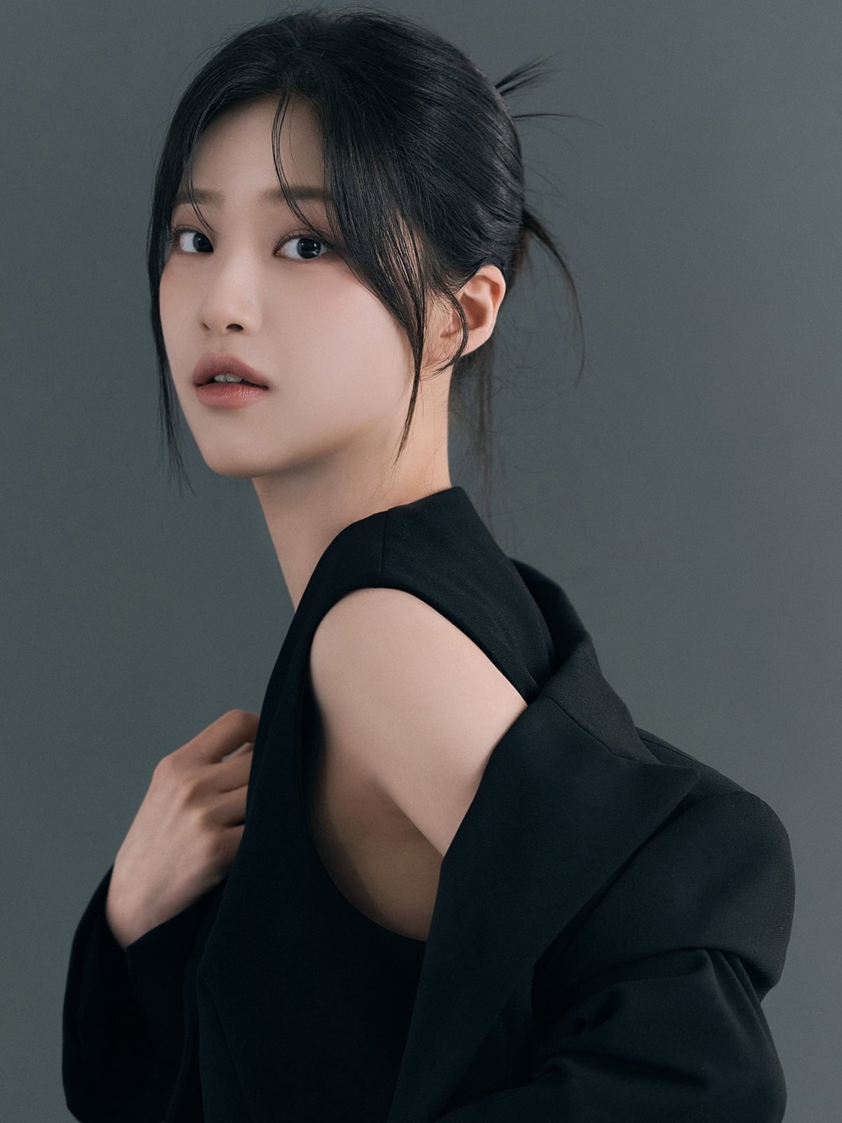 큐브엔터테인먼트와 전속계약을 체결한 '솔로지옥5' 이주영 / 사진제공=큐브엔터테인먼트