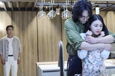 4주 연속 1%대 시청률 굴욕 썼다…임성한 작가 신작, 파격적인 전개에도 처참한 성적 ('닥터신')