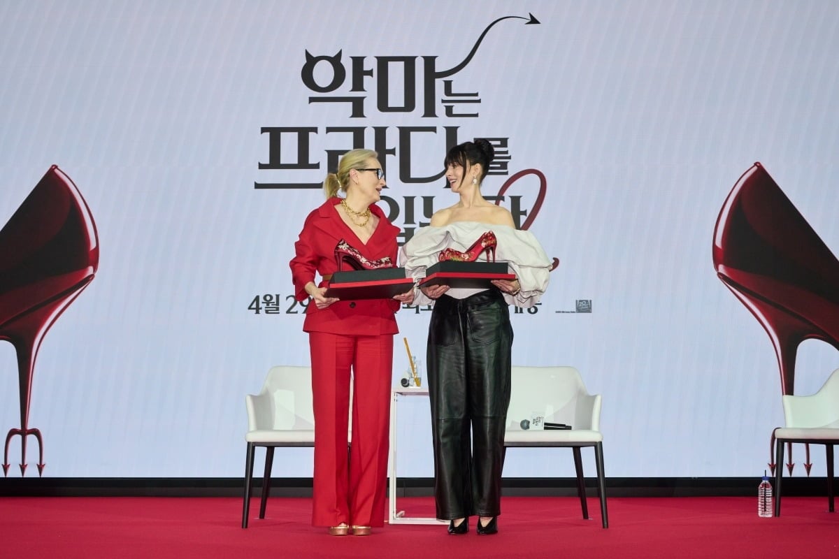 배우 메릴 스트립, 앤 해서웨이가 '악마는 프라다를 입는다 2' 내한 기자 간담회에 참석했다. / 사진제공=월트디즈니 컴퍼니 코리아