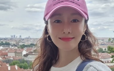 キム・ジス、プラハに定住し新たな挑戦を開始