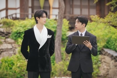 변우석, 데뷔 11년 차에 연기력 논란 해명하더니…"유수빈 향한 마음 더 커져" ('대군부인')