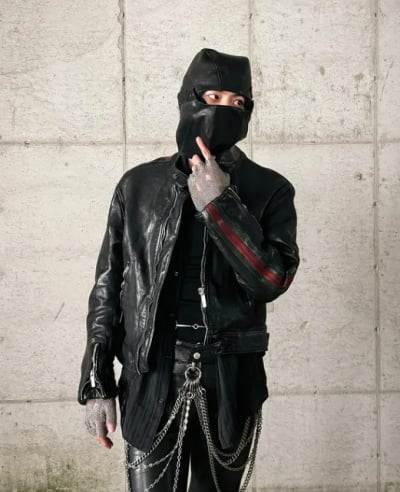 방탄소년단 진, '강도룩'에도 살아남았다…목표물은 아미의 심장인가