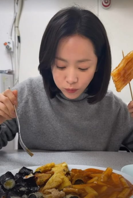 사진=한지민 SNS