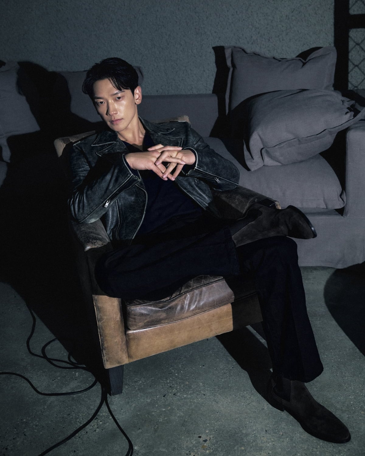 넷플릭스 '사냥개들 2'에 출연한 가수 겸 배우 정지훈 / 사진제공=넷플릭스