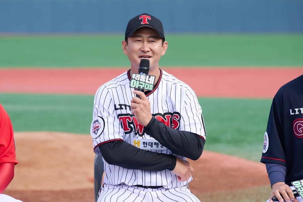 '우리동네 야구대장'에 출연하는 전 야구선수 박용택 / 사진제공=KBS