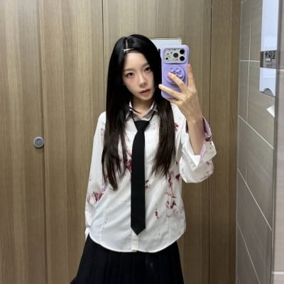 '37세' 태연, 교복 완벽 소화…"10대라 해도 믿겠네" 동안 미모 종결자